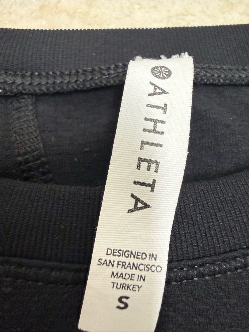 Athleta Momentum long sleeve top fitted athletic shirt Size Small - Picture 4 of 9